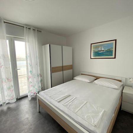 Apartmani Pozega 파그 외부 사진