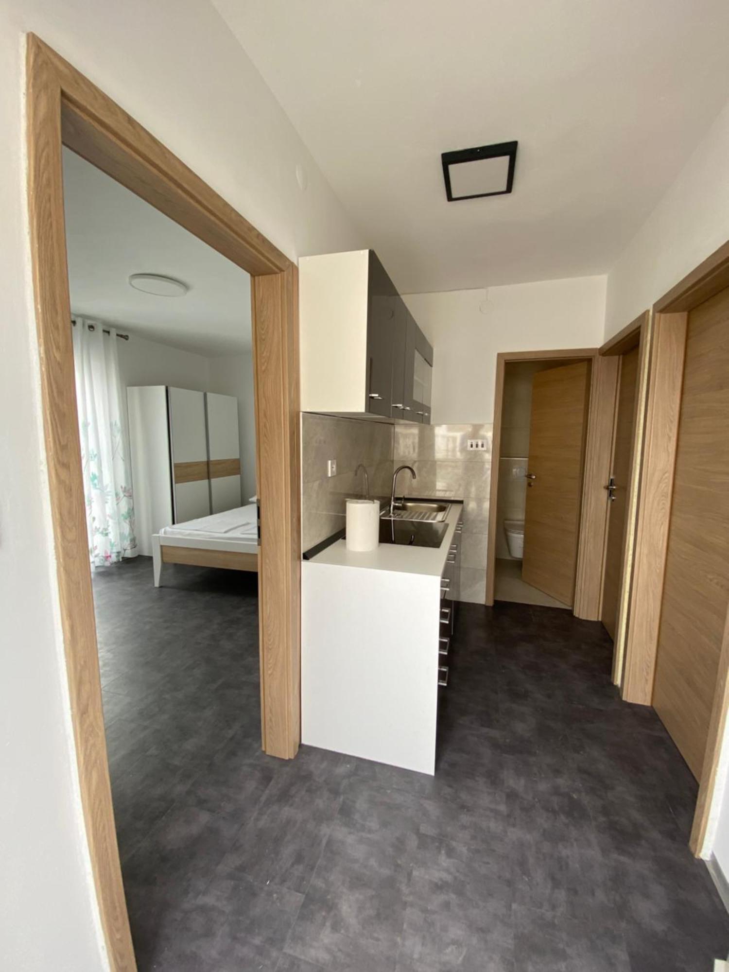 Apartmani Pozega 파그 외부 사진
