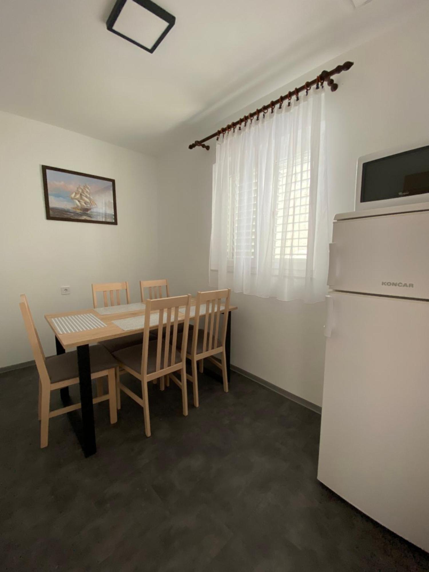 Apartmani Pozega 파그 외부 사진